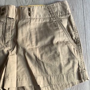🌺 J. Crew Chino shorts